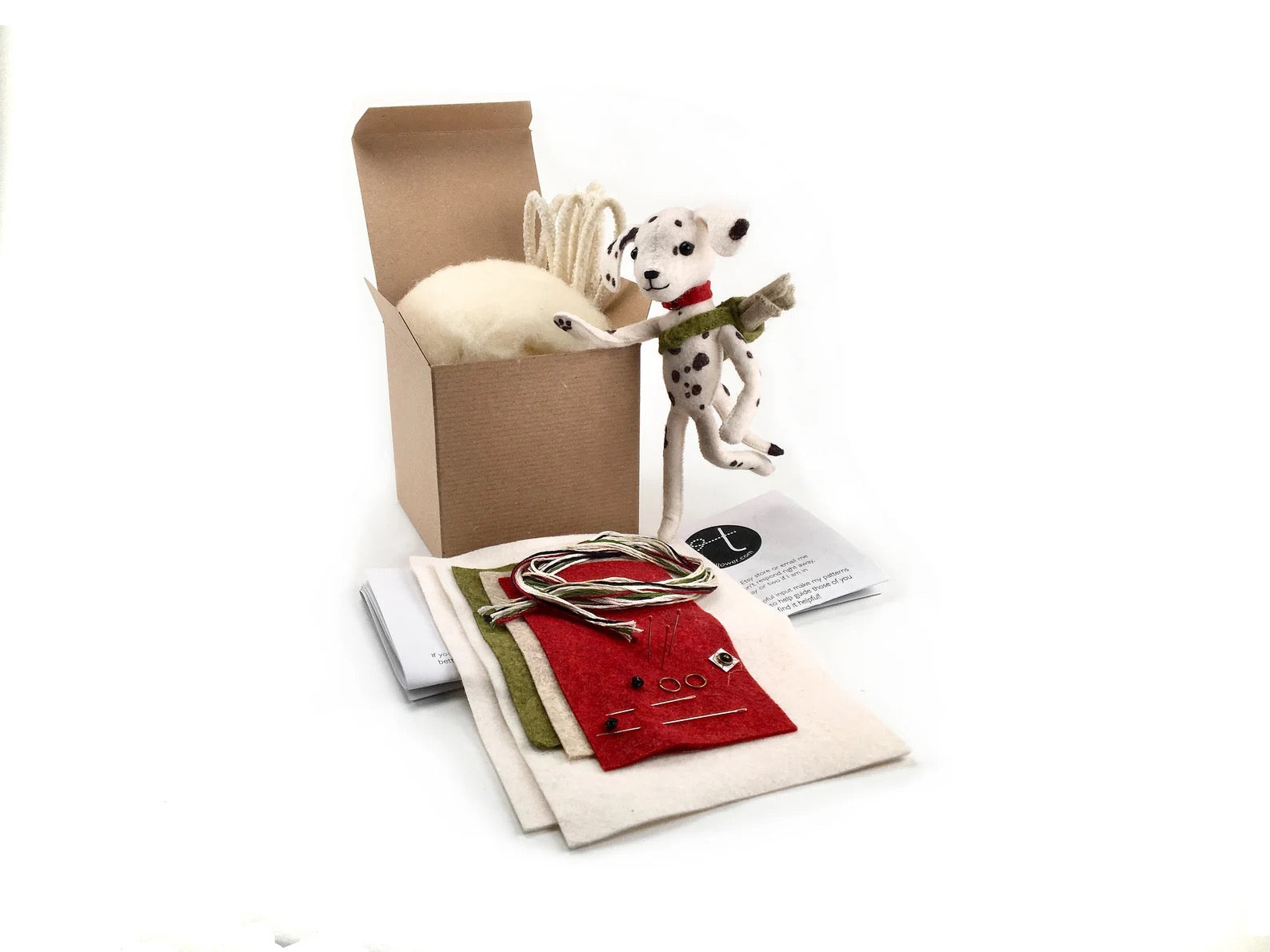 Dahlia Dalmatian Hand-Sewing Kit (Level 3)