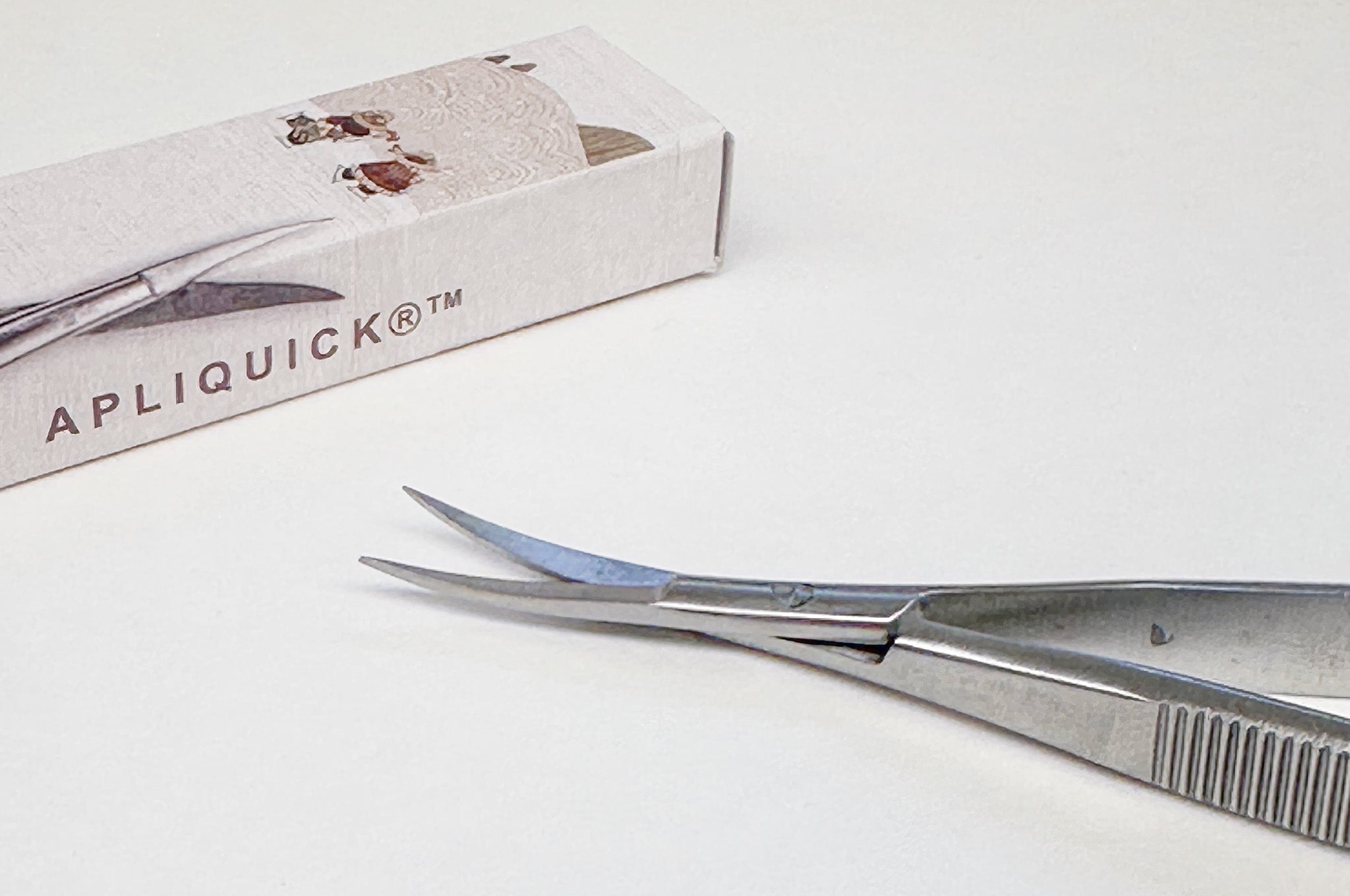 Curved Tip Serrated Snips by Apliquick