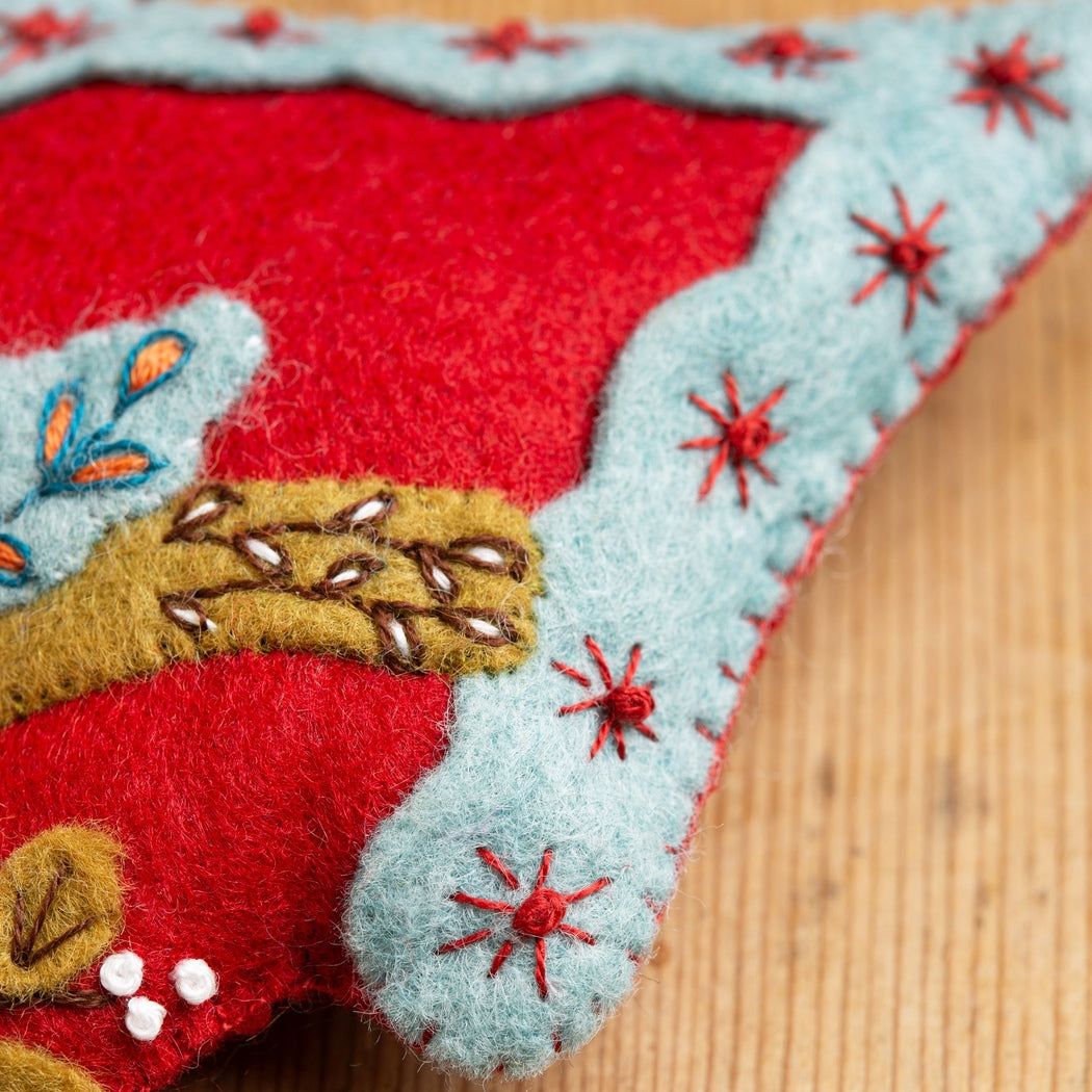 Folk Birdhouse Felt Craft Kit