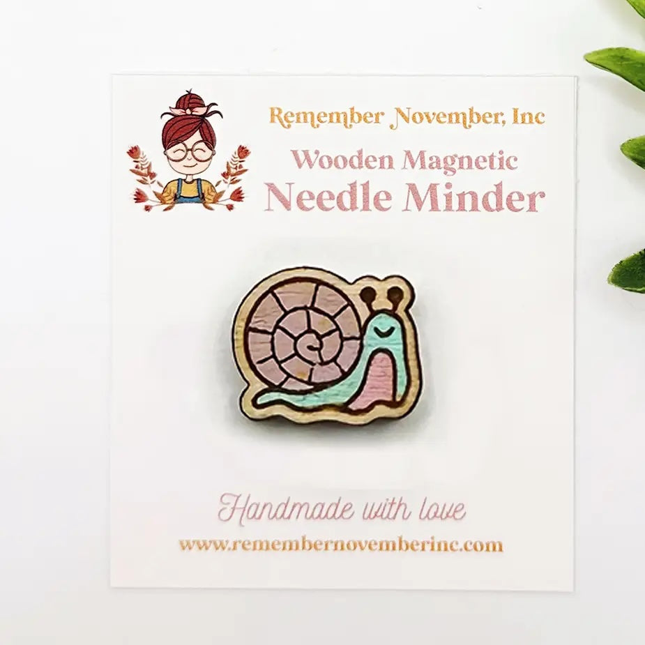 Wooden Magnetic Needle Minder - Snail