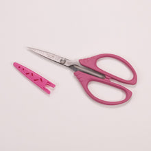 Load image into Gallery viewer, Havels 6&quot; Serrated Scissor

